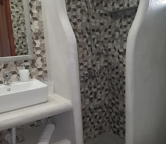 Guest house Georgia Old Town Rhodes City