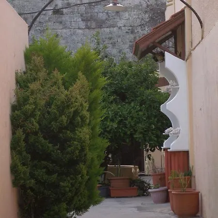 게스트하우스 Georgia Old Town 2*