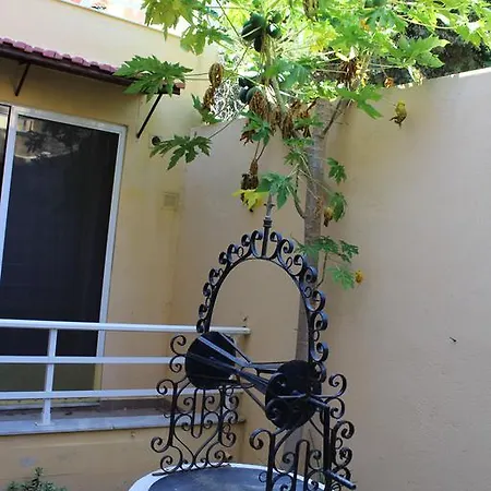 Georgia Old Town 게스트하우스 Rhodes City